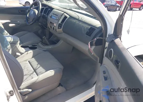 2005 Toyota Tacoma Base V6 from USA, damaged, VIN 5TEUU42N15Z046045